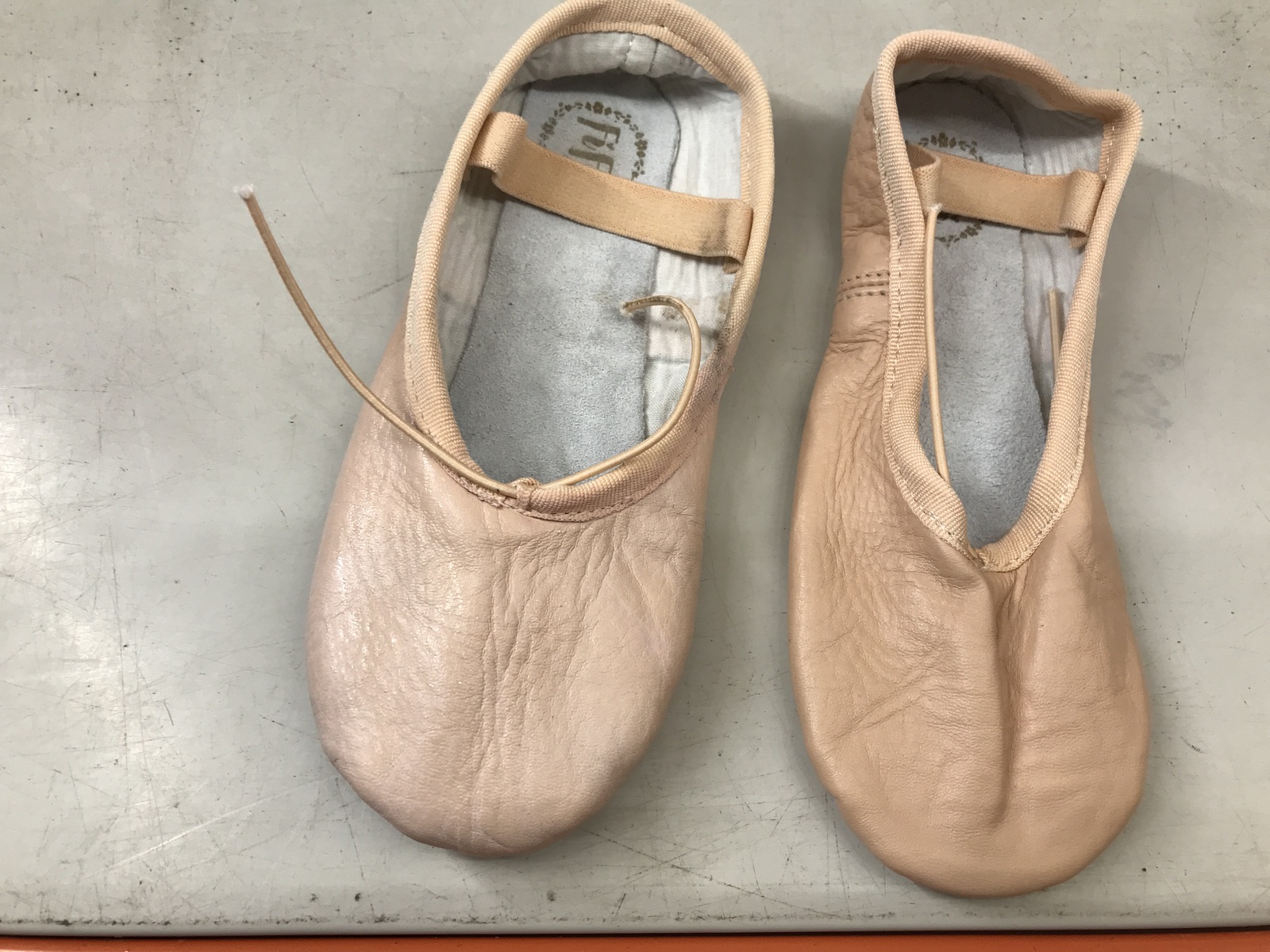 Fifi olivia full sole ballet shoe child size 2 clearance item