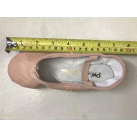 PW Full sole ballet shoe child 12B clearance item